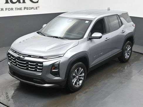 New 2026 Chevrolet Equinox LT w/ Safety and Technology Package FWD image 23