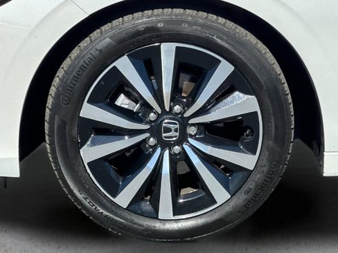 Used 2024 Honda Civic EX-L image 24