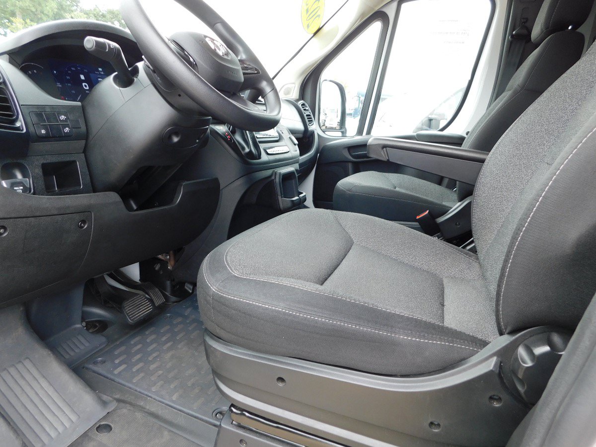 Used 2025 RAM ProMaster 2500 w/ U-Haul Equipment Group FWD image 13