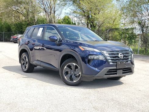 Used 2024 Nissan Rogue SV AWD/4WD image 1