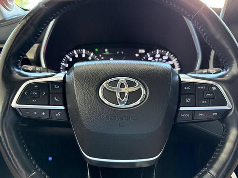 Used 2021 Toyota Highlander Limited AWD/4WD image 27
