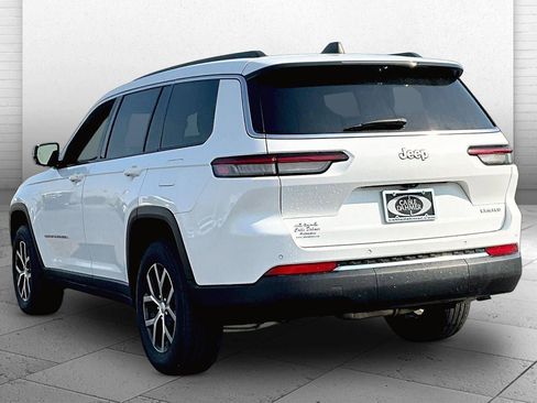 Used 2024 Jeep Grand Cherokee L Limited w/ Luxury Tech Group II AWD/4WD image 11