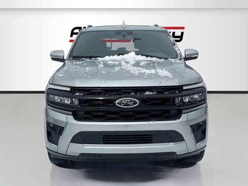 Used 2024 Ford Expedition Limited image 2