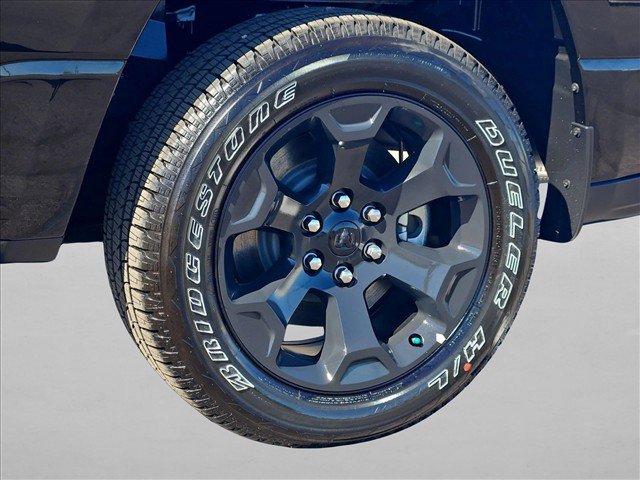 Used 2026 RAM 1500 Express AWD/4WD image 30