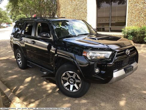 Used 2021 Toyota 4Runner TRD Off-Road Premium AWD/4WD image 4