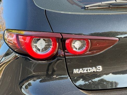 Used 2025 MAZDA MAZDA3 2.5 S Hatchback w/ Premium Pkg image 46