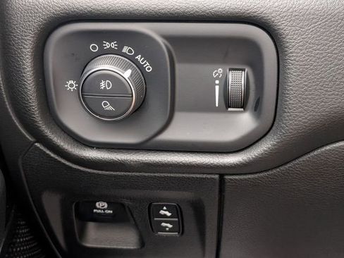 Used 2023 RAM 1500 Big Horn AWD/4WD image 14