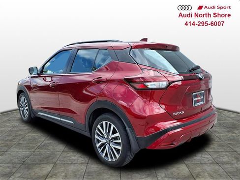 Used 2023 Nissan Kicks SR w/ SR Premium Package FWD image 4