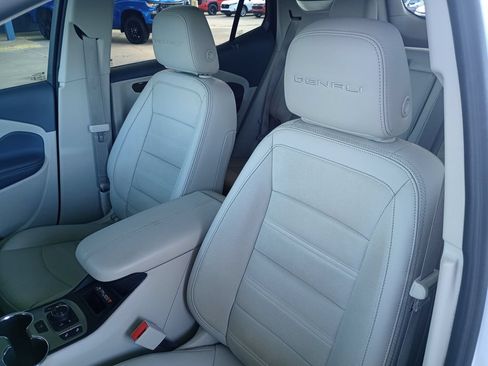 Used 2023 GMC Terrain Denali AWD/4WD image 16