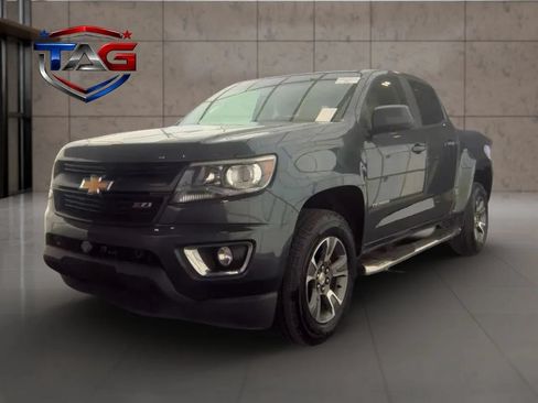 Used 2015 Chevrolet Colorado Z71 AWD/4WD image 2