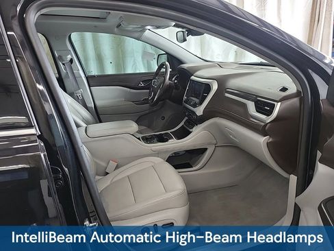 Used 2020 GMC Acadia SLT w/ Driver Alert Package II FWD image 18