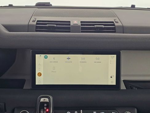 Used 2023 Land Rover Defender 110 image 25