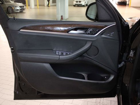 Used 2021 BMW X3 xDrive30e w/ Convenience Package image 10