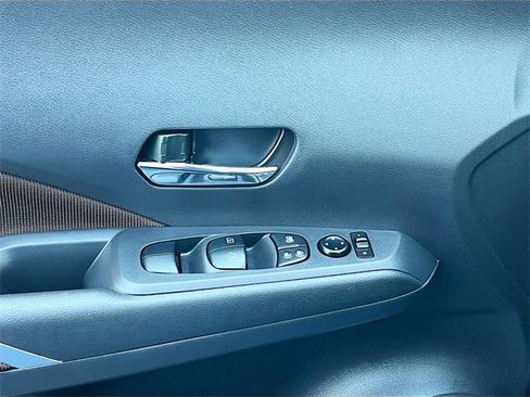 Used 2024 Nissan Kicks SR image 17