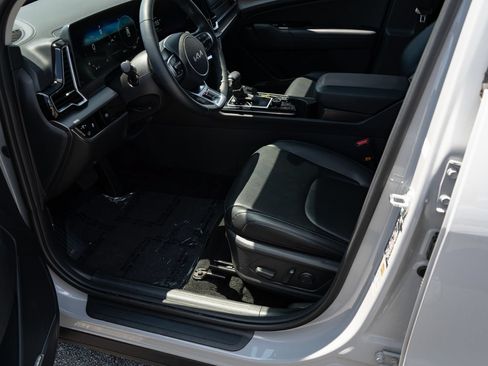 Used 2025 Kia Sportage SX FWD image 18