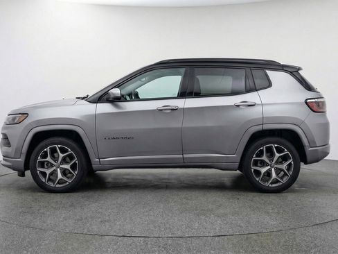 Used 2025 Jeep Compass Limited AWD/4WD image 5