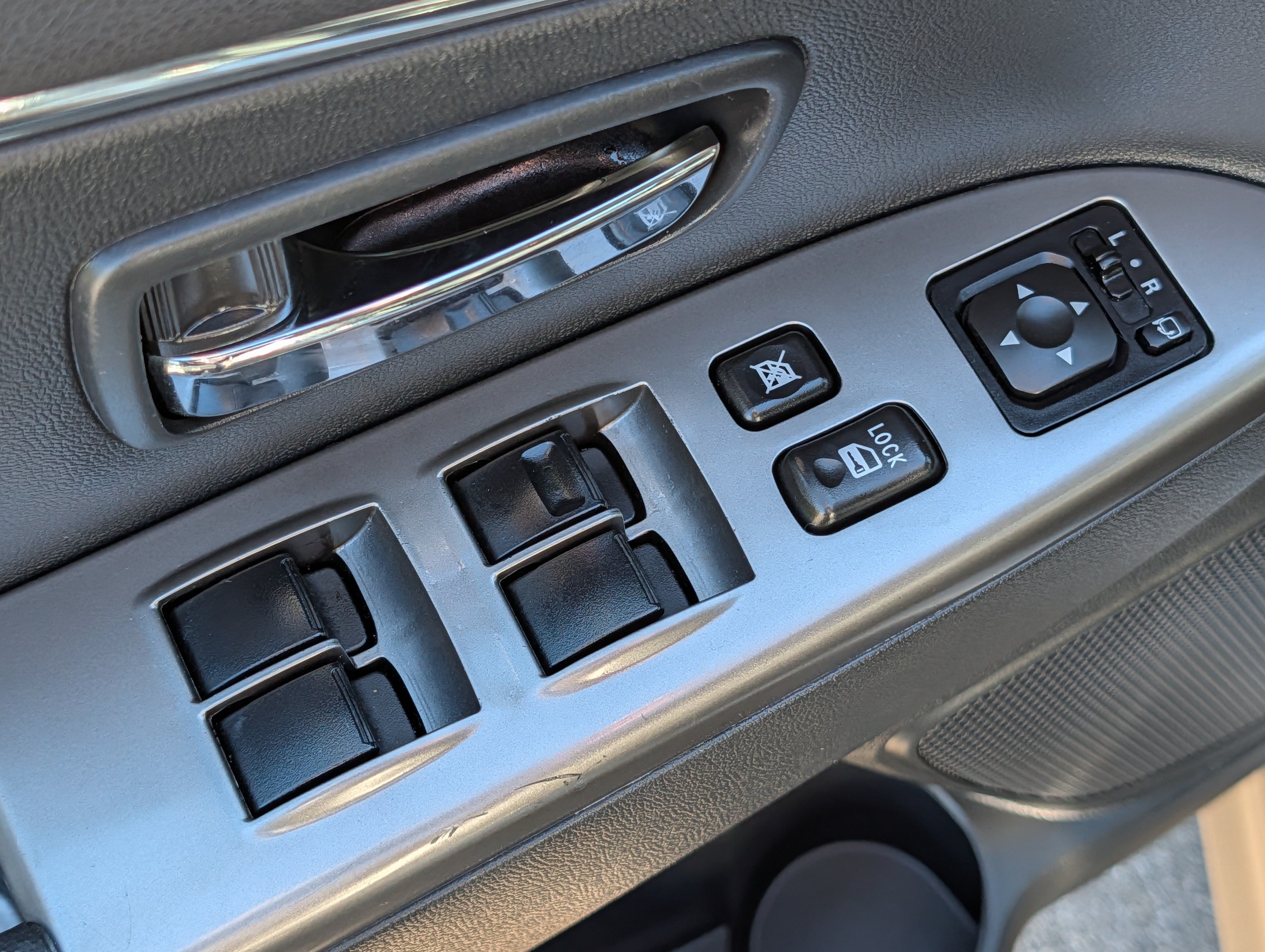 Used 2024 Mitsubishi Outlander Sport SE AWD/4WD image 19