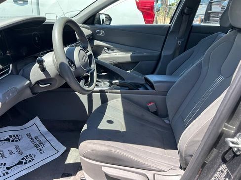 Used 2024 Hyundai Elantra SEL FWD image 26