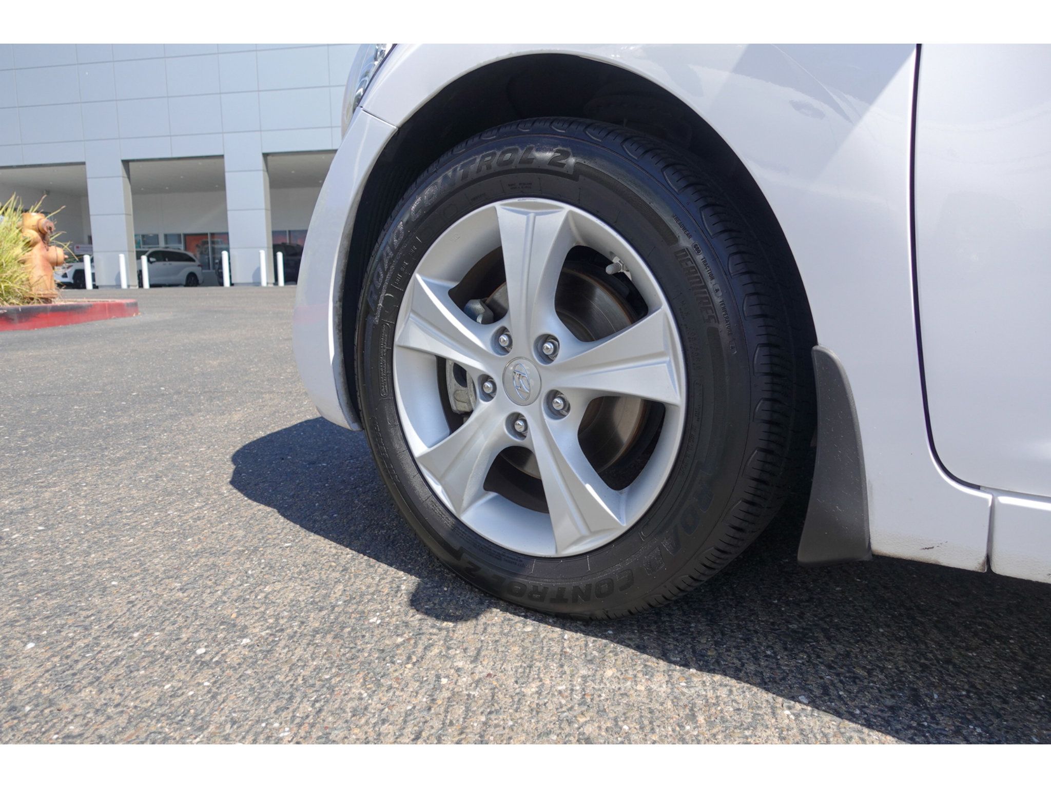Used 2013 Hyundai Elantra FWD image 24