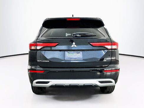 Used 2024 Mitsubishi Outlander SE AWD/4WD image 7