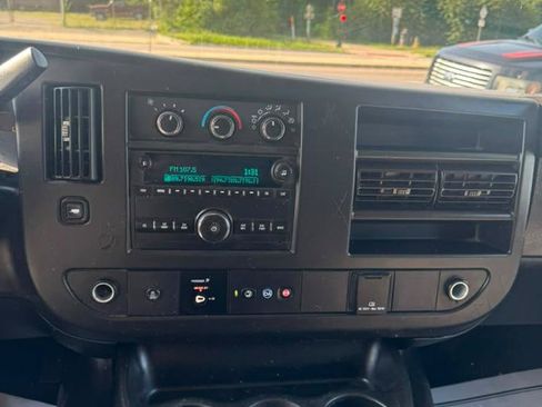 Used 2019 Chevrolet Express 2500 w/ Driver Convenience Package RWD image 12