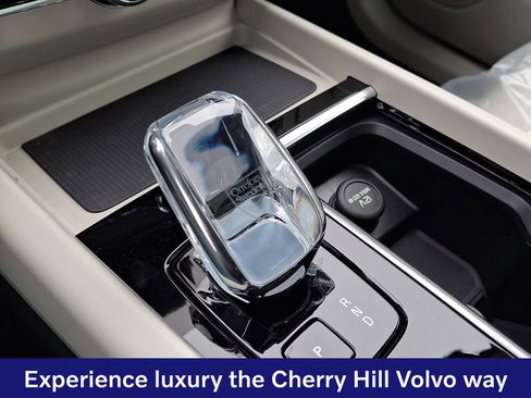 New 2026 Volvo XC60 T8 Ultra w/ Protection Package Premier AWD/4WD image 13