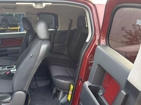 Used 2011 Toyota FJ Cruiser 4WD image 28