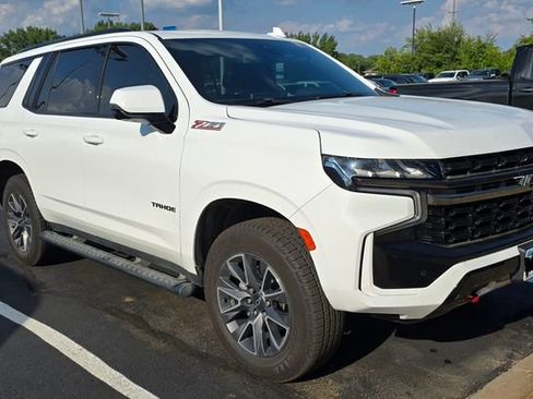 Used 2021 Chevrolet Tahoe Z71 w/ Z71 Signature Package AWD/4WD image 3