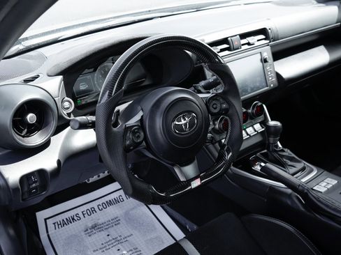 Used 2025 Toyota GR86 Premium RWD image 14