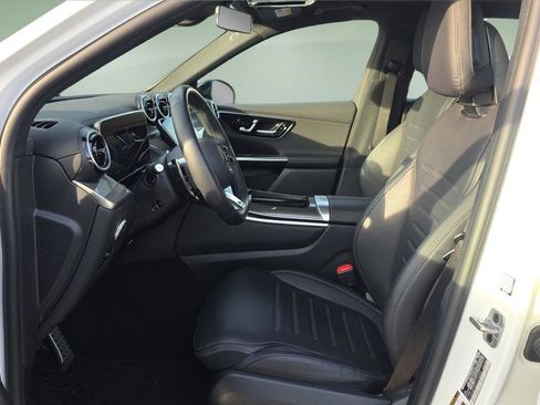 Used 2025 Mercedes-Benz GLC 43 AMG 4MATIC image 18