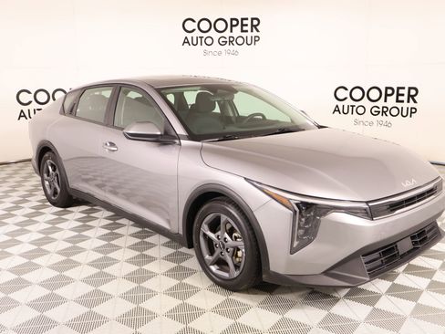 Used 2025 Kia K4 FWD image 1