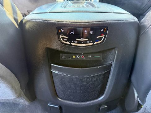 Used 2016 Cadillac Escalade Platinum AWD/4WD image 31