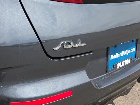 Used 2021 Kia Soul Turbo FWD image 15