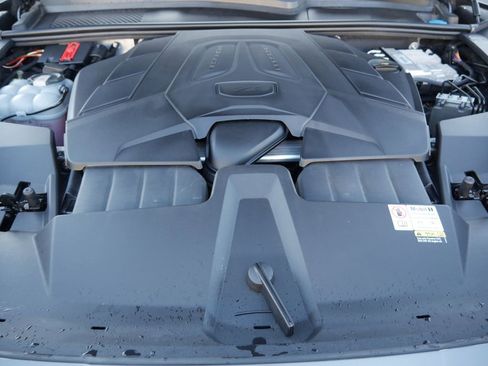 Used 2024 Porsche Cayenne image 16