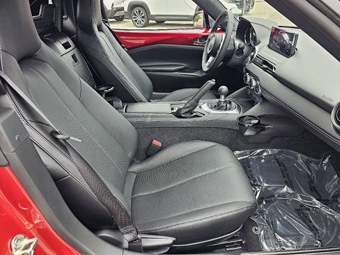 New 2025 MAZDA MX-5 Miata Grand Touring w/ Weather Package image 19