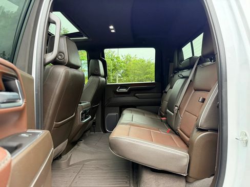 Used 2024 GMC Sierra 2500 Denali w/ Denali Reserve Package AWD/4WD image 26