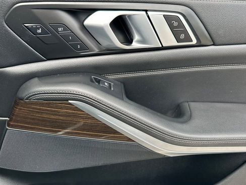 Used 2020 BMW X5 xDrive40i w/ Premium Package image 19