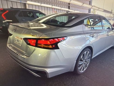 Used 2023 Nissan Altima 2.5 SL image 7