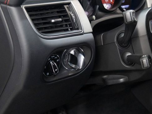 Certified 2017 Porsche Macan GTS image 18