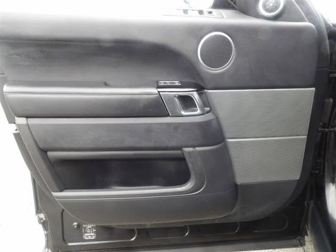 Used 2016 Land Rover Range Rover Sport HSE image 27