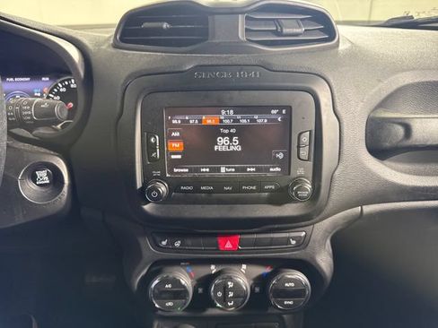 Used 2017 Jeep Renegade Limited AWD/4WD image 26