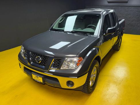 Used 2010 Nissan Frontier SE image 45