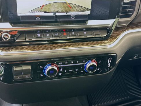 New 2026 GMC Sierra 3500 SLE AWD/4WD image 10
