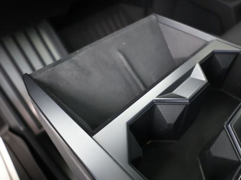 Used 2024 Tesla Cybertruck AWD Crew Cab image 12