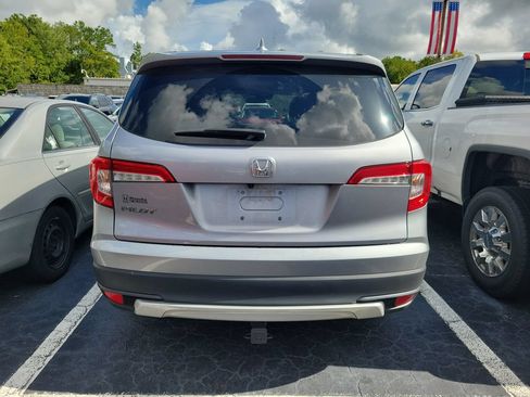 Used 2019 Honda Pilot EX image 4