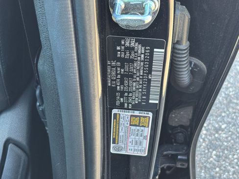 Used 2025 Kia Sportage LX FWD image 28