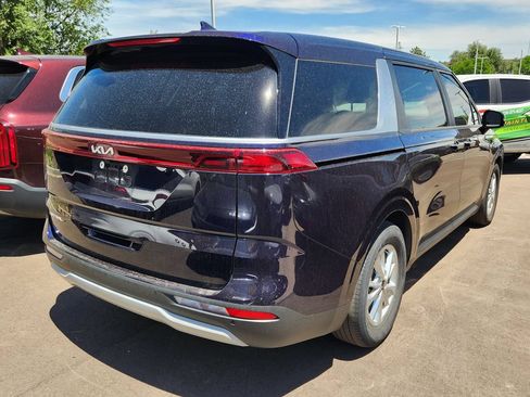 Used 2023 Kia Carnival LX FWD image 15