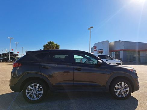 Used 2019 Hyundai Tucson SE w/ Cargo Package image 4