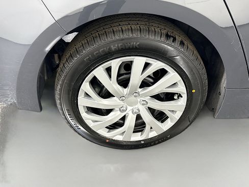 Used 2024 Toyota Corolla LE image 32