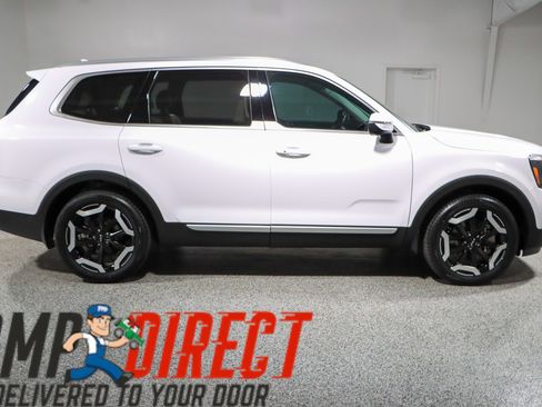 Used 2024 Kia Telluride EX w/ EX Captain's Chair Package image 6